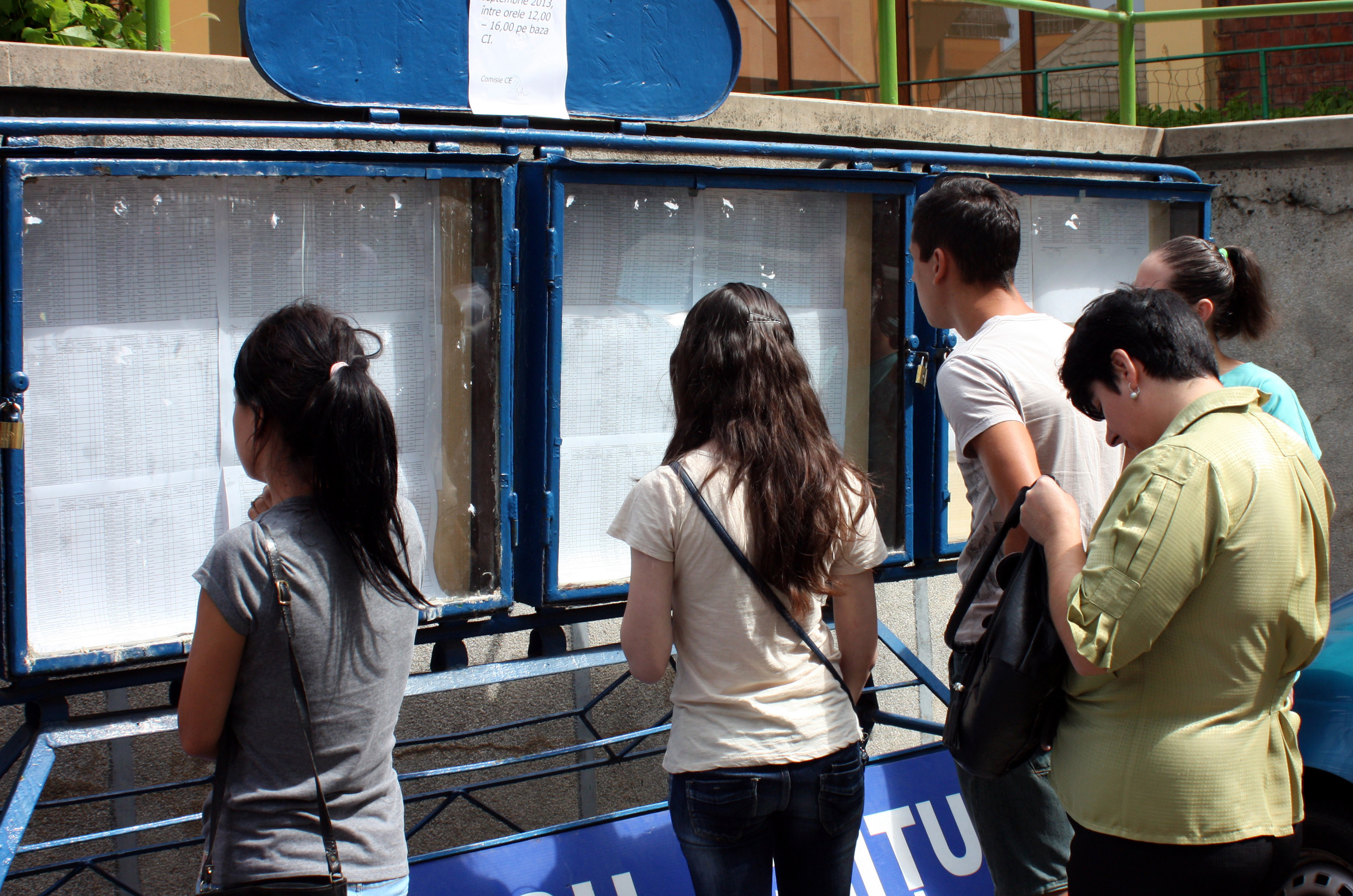 REZULTATE FINALE BACALAUREAT 2014 EDU.RO. Povestile celor care au trecut BAC-ul dupa contestatii. Noua rata de promovare