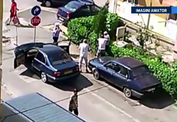 Doua anchete la Craiova, in cazul barbatului arestat pentru ca ar fi lovit un politist desi proba video arata altceva