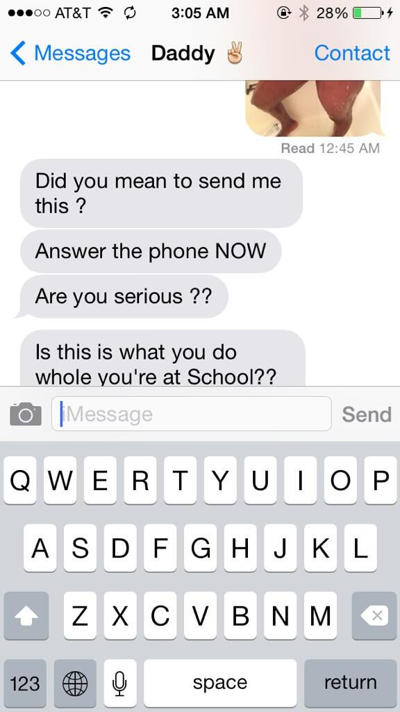 O adolescenta i-a trimis, din greseala, un selfie nud tatalui ei. Cum a reactionat barbatul