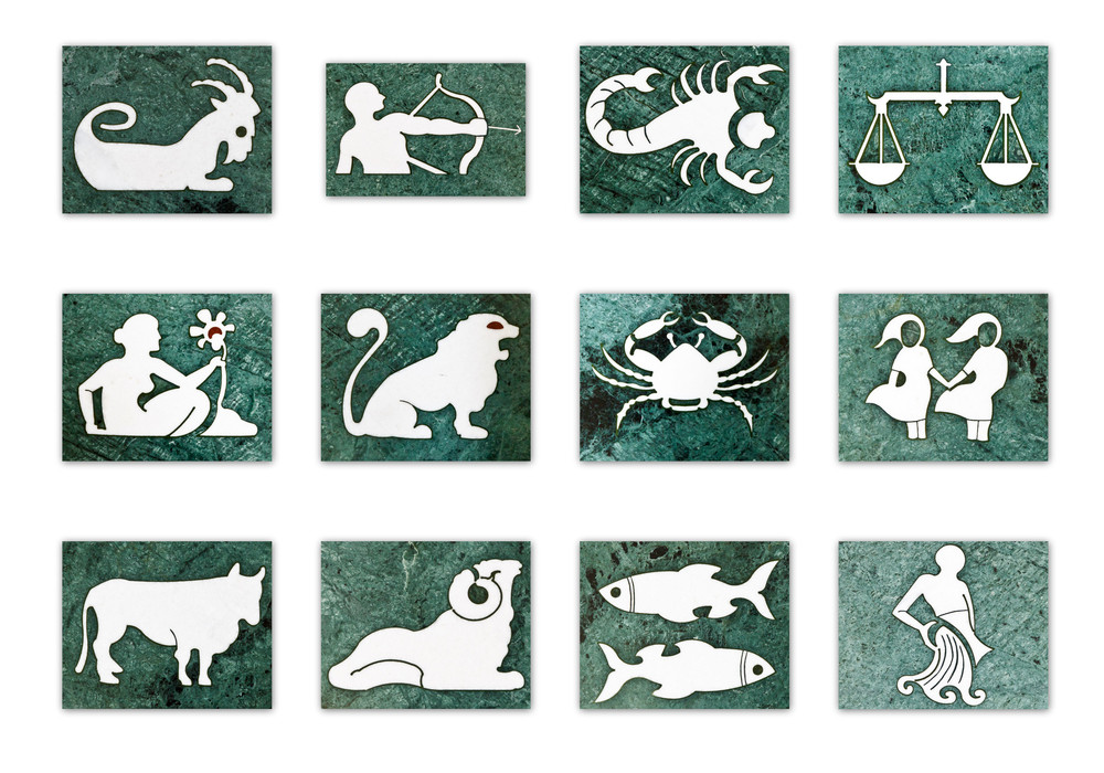 Horoscop zilnic 5 septembrie 2014. Fecioarele au mari sanse sa se logodeasca astazi, iar Sagetatorii fac cinste prietenilor