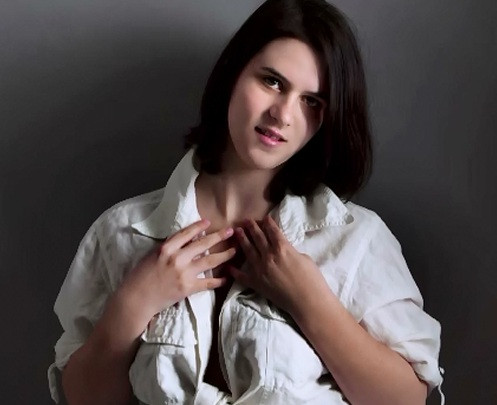 Adolescenta din Covasna, strivita de tren in timpul unei sedinte foto, a fost condusa pe ultimul drum