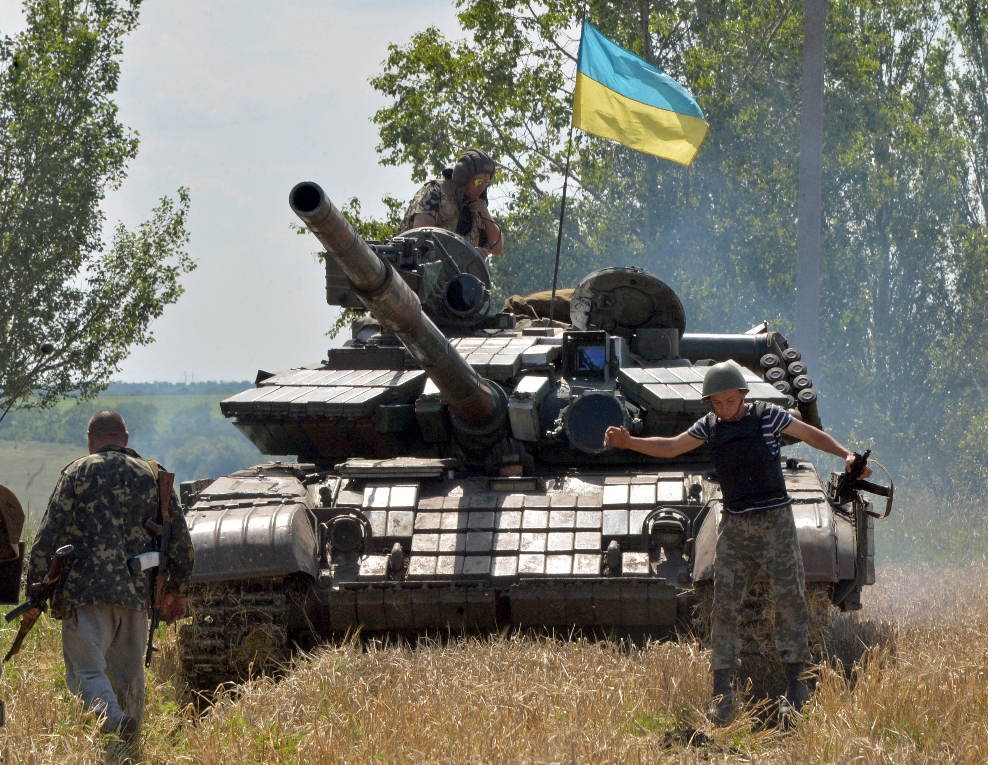 Criza in Ucraina. Kievul dezminte ca ar fi la originea unui tir cu obuze soldat cu un mort in Rusia