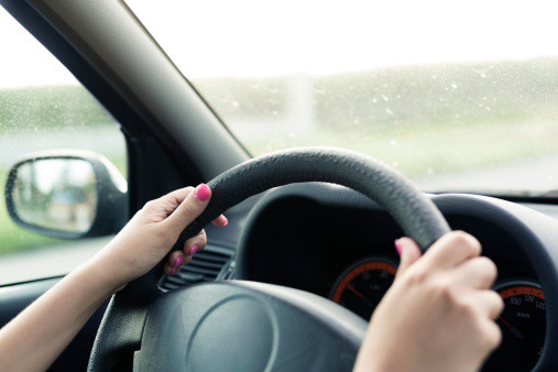 Cea mai slaba candidata la statutul de sofer. O britanica a picat "sala" de 110 ori si a cheltuit peste 3000 de lire