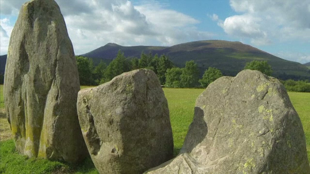 Vanzare cu scandal intr-un sat din Anglia. Comunitatea strange bani sa cumpere un munte pe care proprietarul nu-l mai vrea