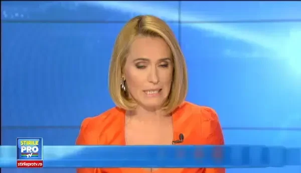 Voiculescu, asteptat iar in fata politiei de omul care i-a aruncat bani la picioare. De data asta, barbatul a fost amendat