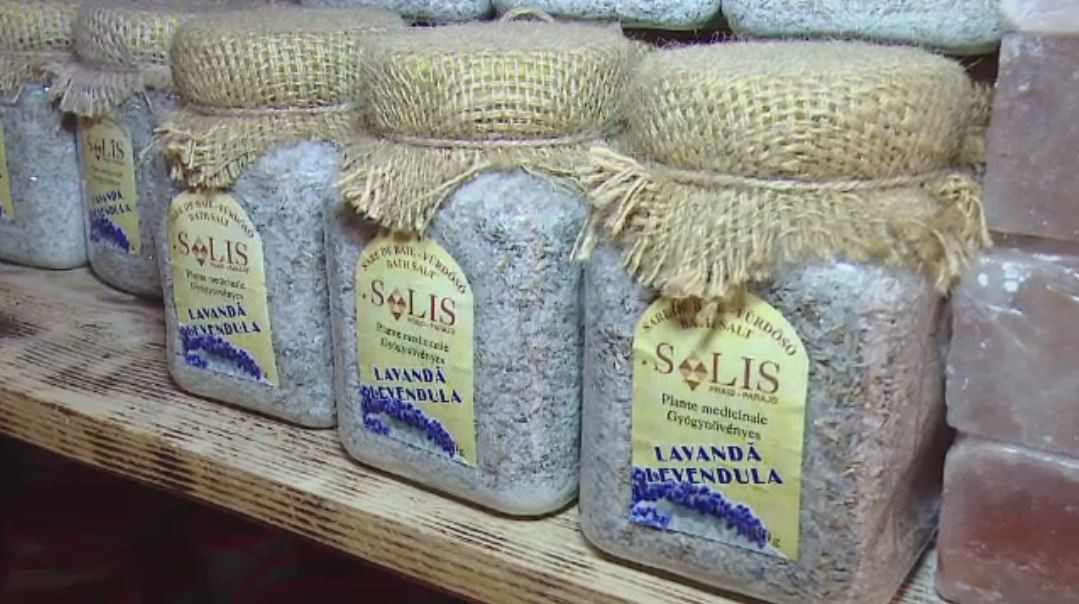 Drumul sarii de la 340 de metri sub pamant pana pe rafturile magazinelor. Cum fac salinele bani in industria cosmetica