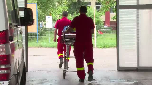 Incident foarte grav la Ploiesti. Un politist a ajuns de urgenta la spital, dupa ce ar fi fost atacat cu acid sulfuric
