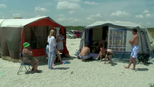 Cheltuieli de trei ori mai mari si libertate deplina. Cat de avantajos este sa mergi la mare cu rulota