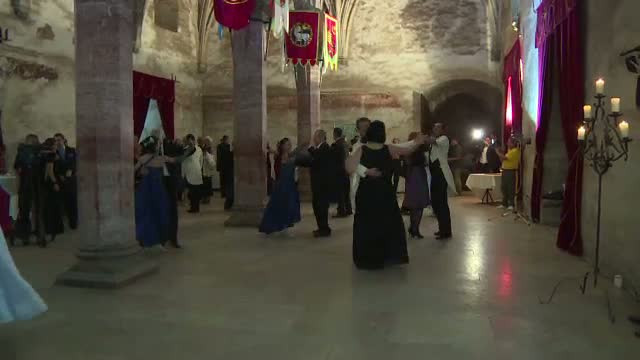 Castelul Corvinilor din Hunedoara a prins viata, vineri seara. Cum s-a desfasurat cel mai mare festival de opera in aer liber