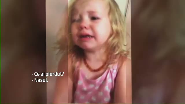 "Ti-am furat nasul". Filmarea cu o fetita de doi ani care a cucerit internetul. VIDEO