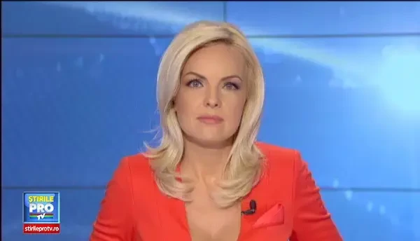 Mii de spectatori la concertul lui Julio Iglesias, de la Galati. Ce pretentii a avut artistul: sa fie asteptat de cateva fete frumoase si inteligente