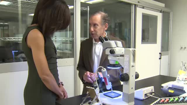 Americanii sunt gata sa testeze primul contraceptiv cu telecomanda. Femeile se tem insa ca dispozitivul poate fi .. piratat!