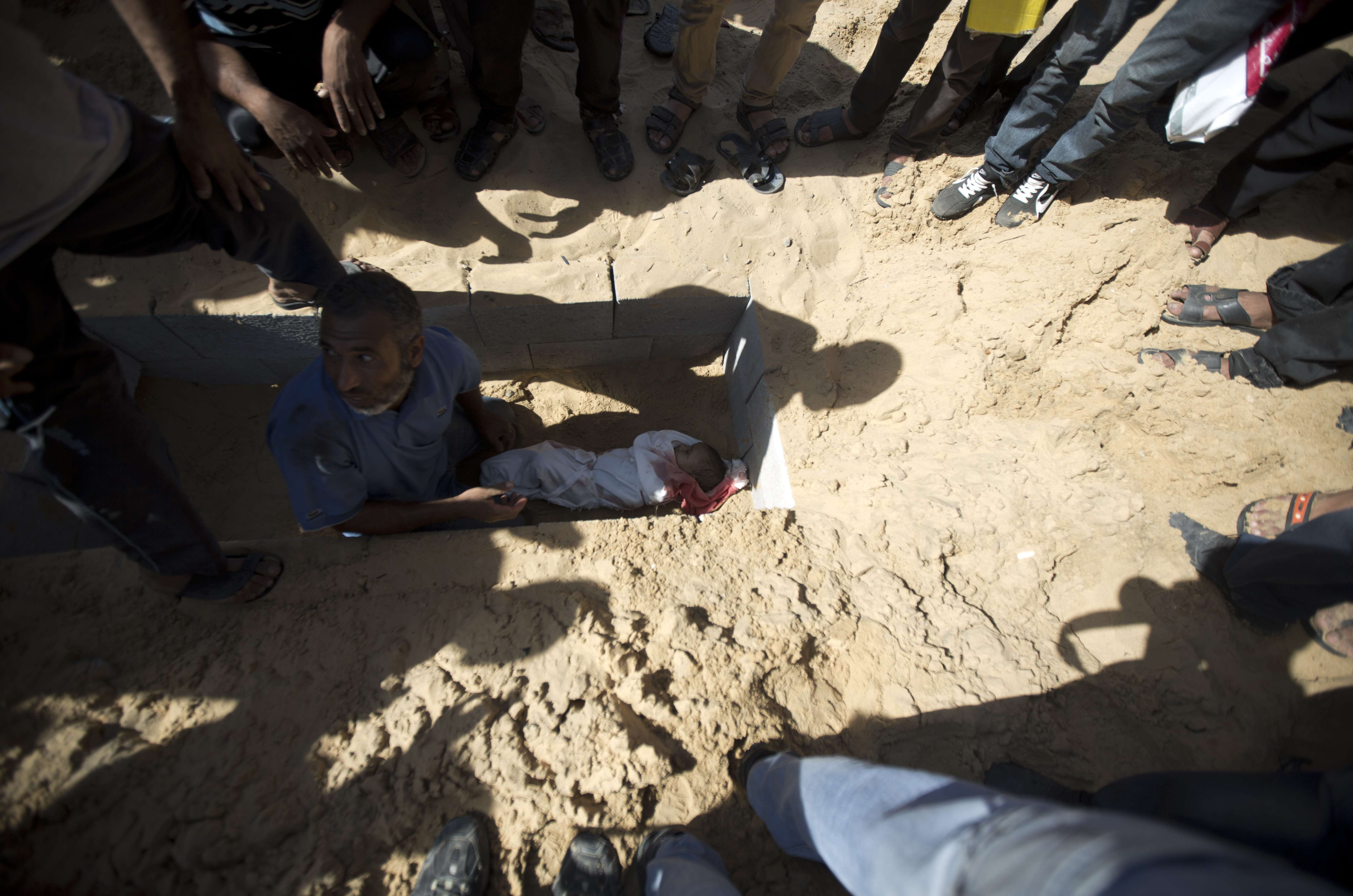 Cine a tras cu rachete intr-o scoala din Fasia Gaza? Israelul da vina pe Hamas, Uniunea Europeana cere o ancheta rapida