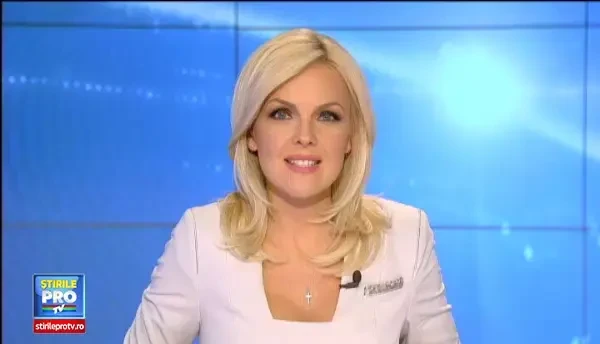 Zeci de mii de turisti, veniti din toate colturile lumii, petrec la faimosul festival medieval de la Sighisoara