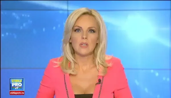 Un motociclist care nu purta casca a murit dupa ce a fost lovit pe un bulevard din Capitala. Manevra fatala a soferului