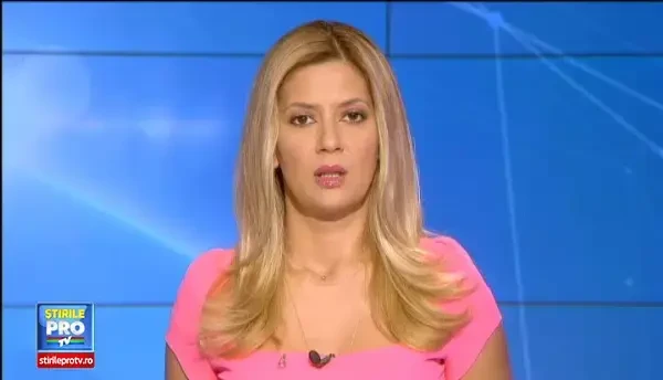 Patru persoane au ajuns la spital dupa ce un tren a deraiat in Arges. Cum arata calea ferata macinata de viitura