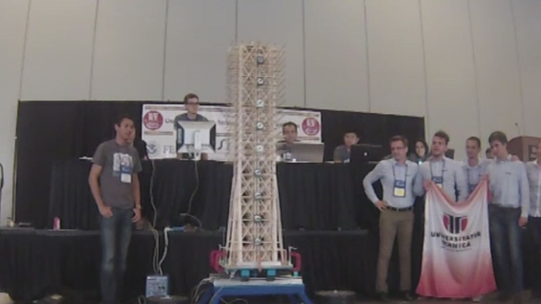 O echipa de studenti din Cluj a castigat premiul pentru cea mai rezistenta cladire in caz de cutremur, la un concurs din SUA