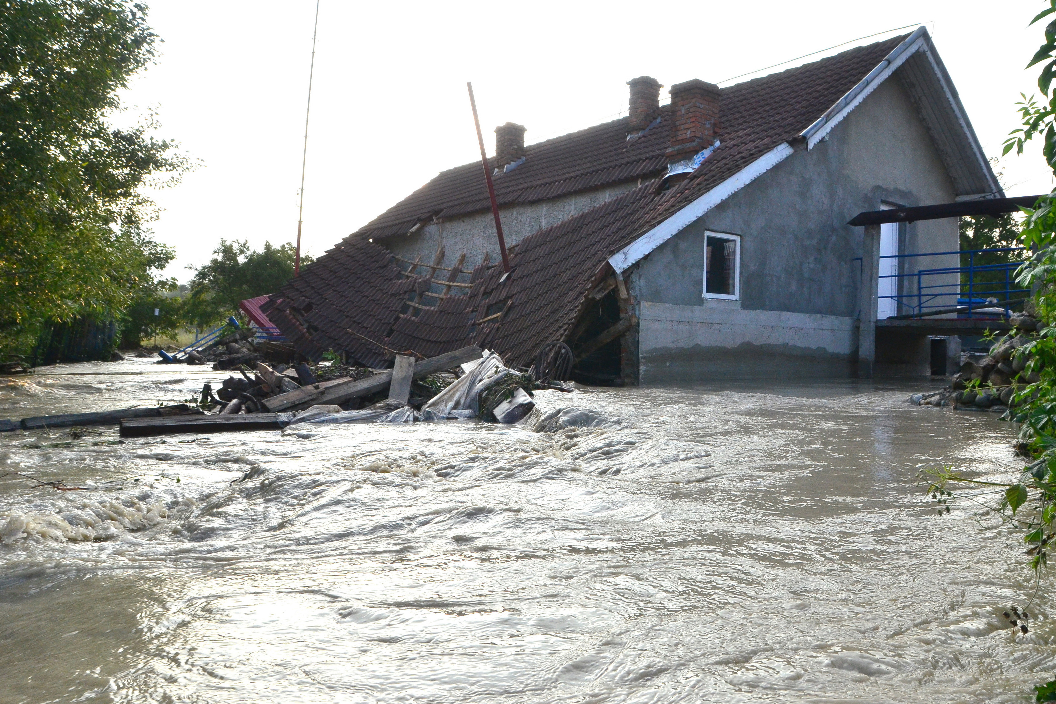 COD GALBEN de inundatii in Maramures, Salaj si Bistrita-Nasaud pana duminica seara