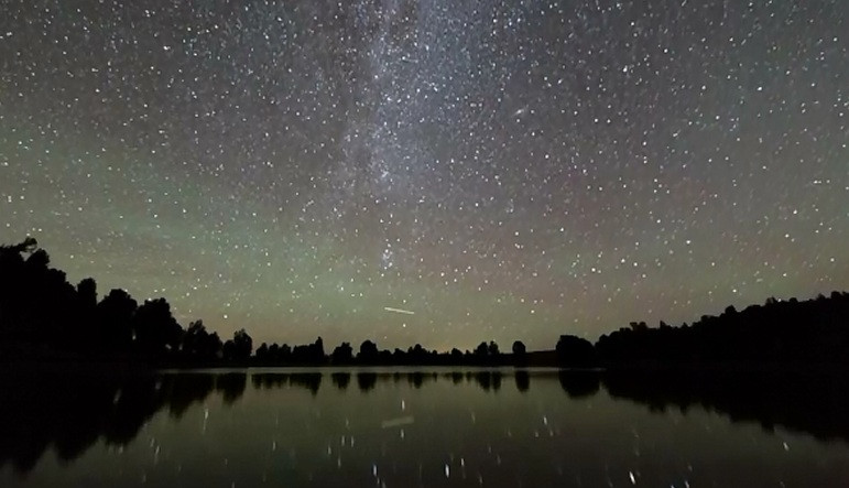 Spectacol impresionant pe cer. Ploaia de meteoriti a atins momentul culminant la tropice si in emisfera sudica