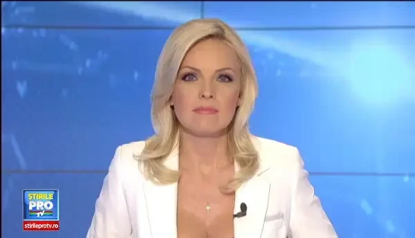 Un desen elaborat si de o simetrie perfecta a aparut din senin in mijlocul unui lan de grau din Bavaria