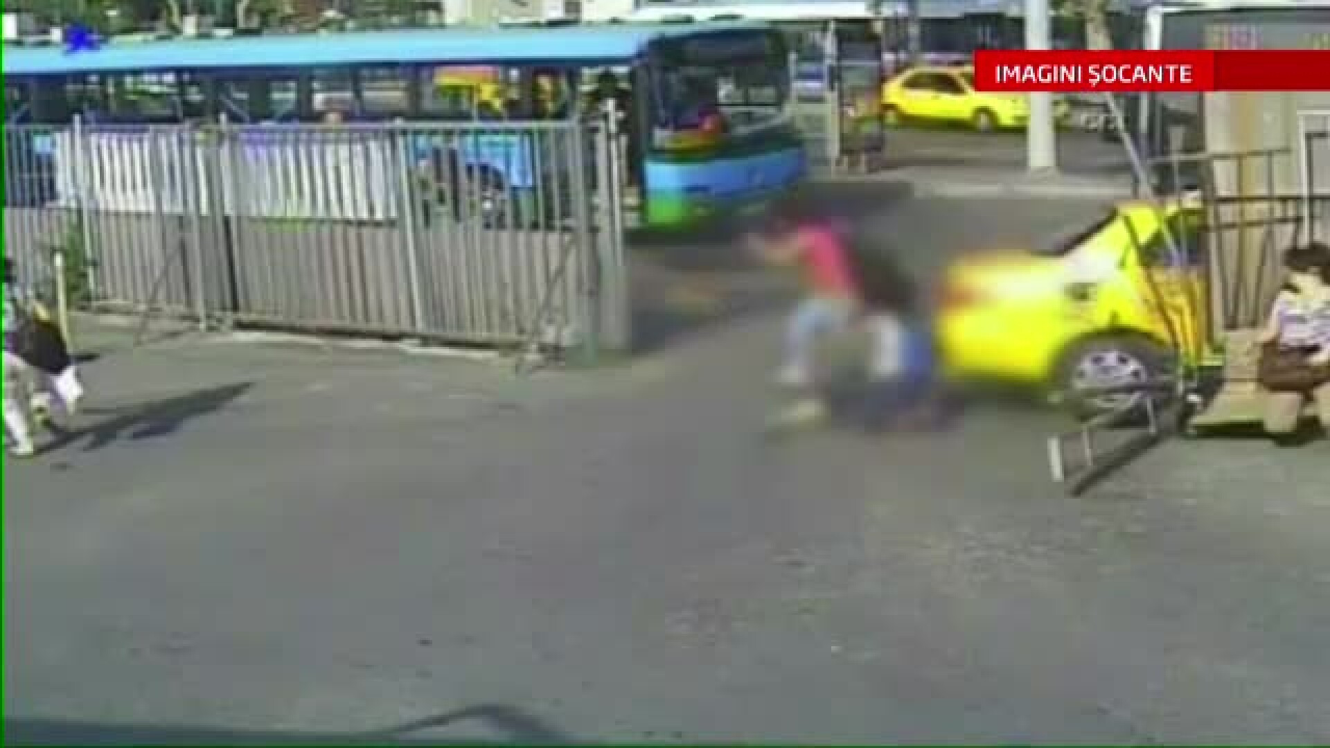 16 persoane, ranite grav la Istanbul dupa ce un soferul a pierdut controlul asupra unui autobuz si a intrat intr-o terasa