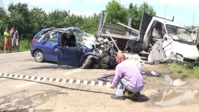 La nici 3 luni de la casatorie, doi tineri soti au fost despartiti de moarte. Accident infiorator pe DN29, dupa o depasire