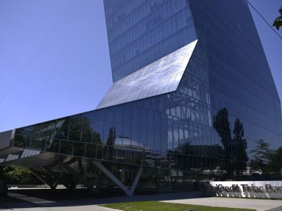 Una dintre cele mai mari banci din Europa isi pregateste plecarea din Romania. Achizitie uriasa a UniCredit Tiriac Bank