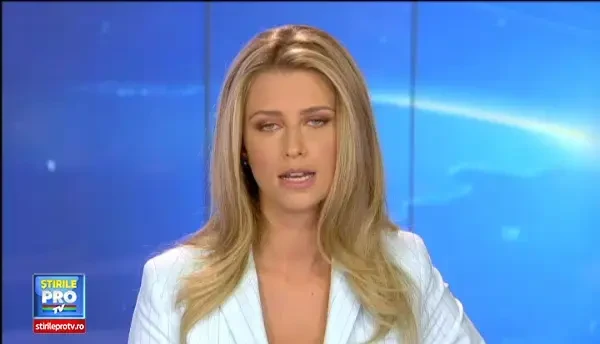 Cand ti-oi trasni una acum! Arhiepiscopul Dunarii de Jos, enervat de un barbat care dadea din coate ca sa ajunga in fata