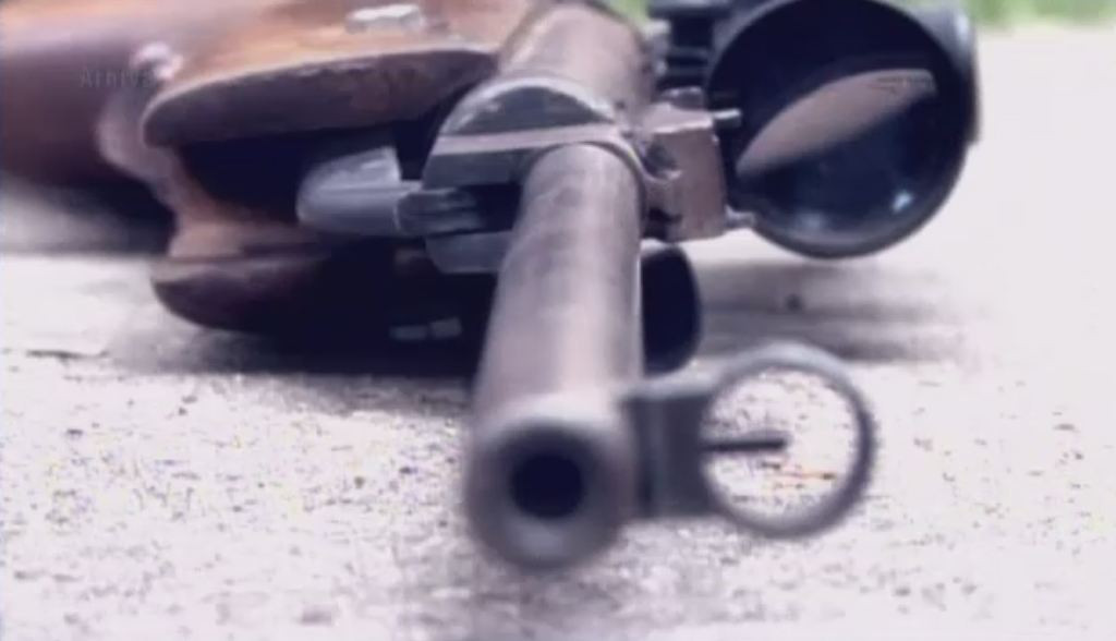 Politistii francezi au impuscat mortal un barbat banuit ca ar face parte din gruparea terorista ISIS