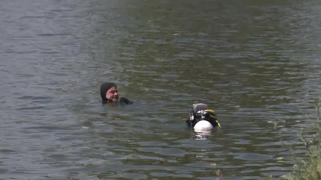 Vara, cel mai periculos anotimp pe lacurile din Capitala. Corpul unui pescar de 50 de ani, recuperat de scafandri in Baneasa