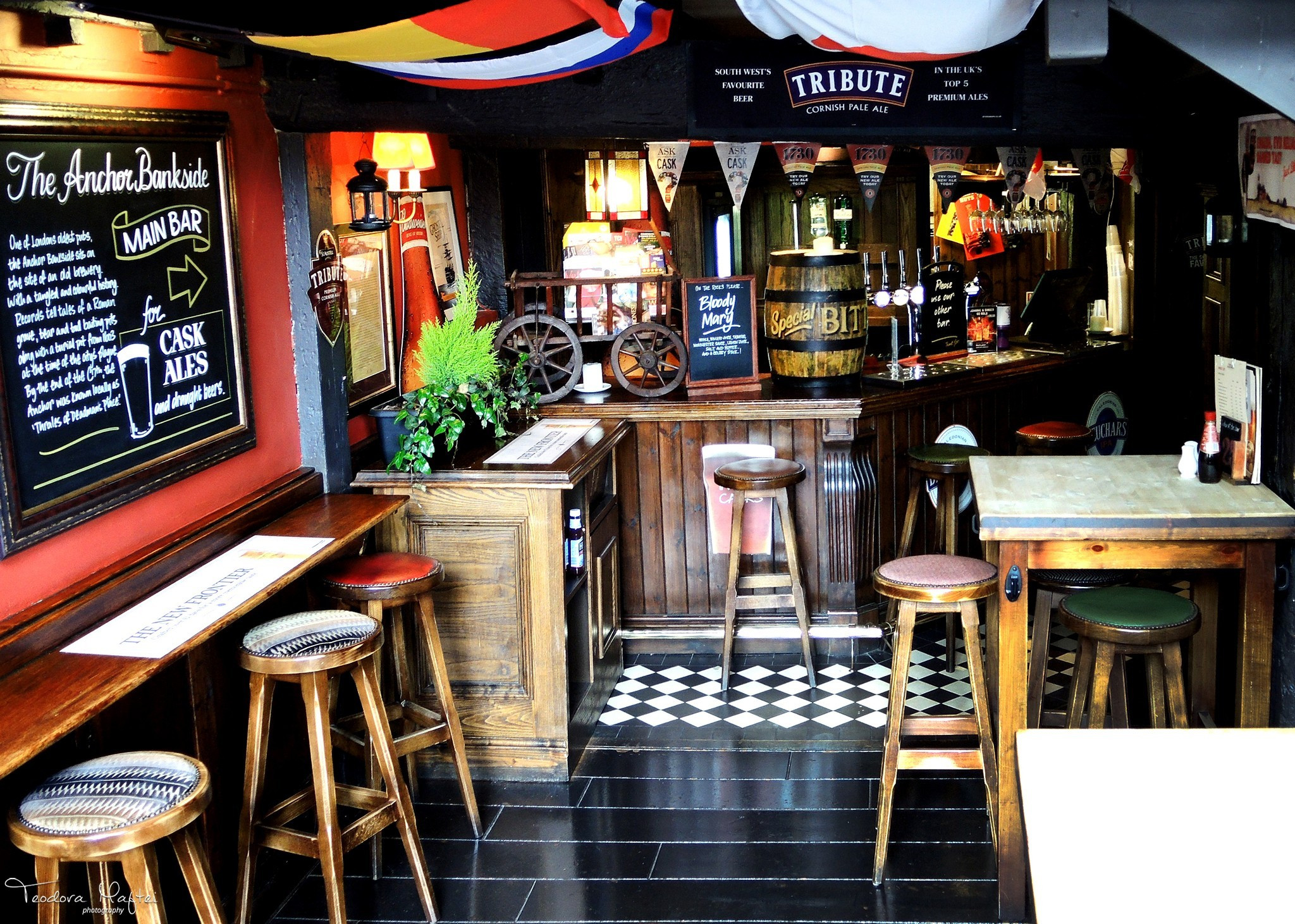 5 locuri de traditie britanica, 5 pub-uri de poveste unde timpul a stat in loc, o singura lectie de istorie