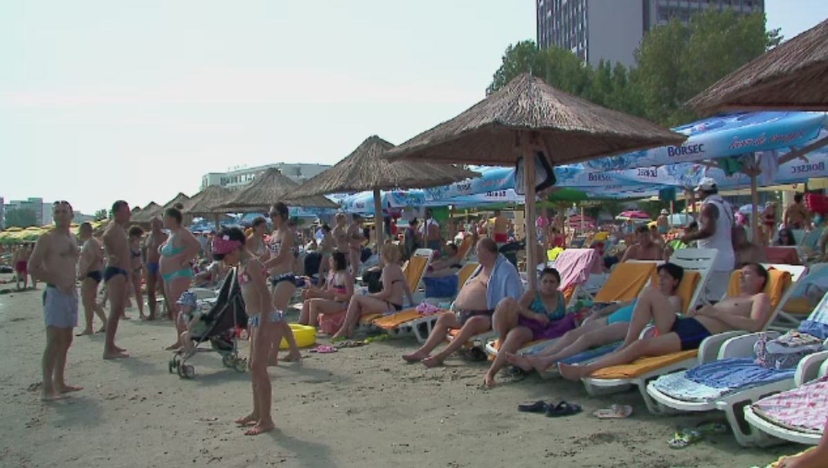 Peste 200.000 de turisti, la malul marii. Se anunta cel mai aglomerat weekend din acest an
