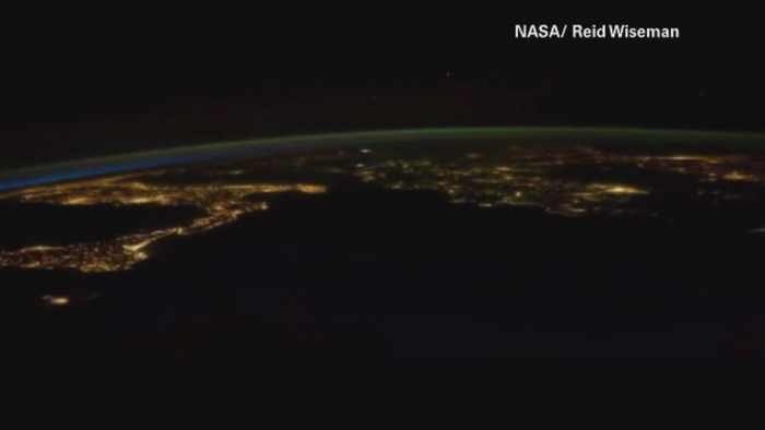 Imagini spectaculoase din spatiu. Cum arata Pamantul atunci cand este fulgerat de zeci de ori in acelasi timp