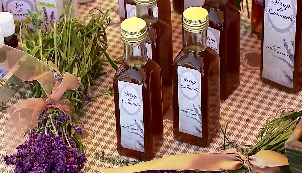 Siropurile naturale bio, o afacere profitabila pentru producatorii romani. Pretul la care ajunge o singura sticla