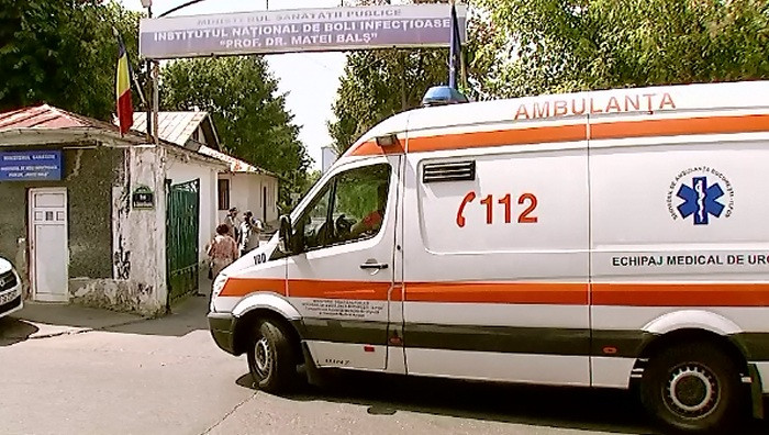 Ancheta epidemiologica in cazul romanului suspect de Ebola. Oamenii cu care a fost in contact, verificati