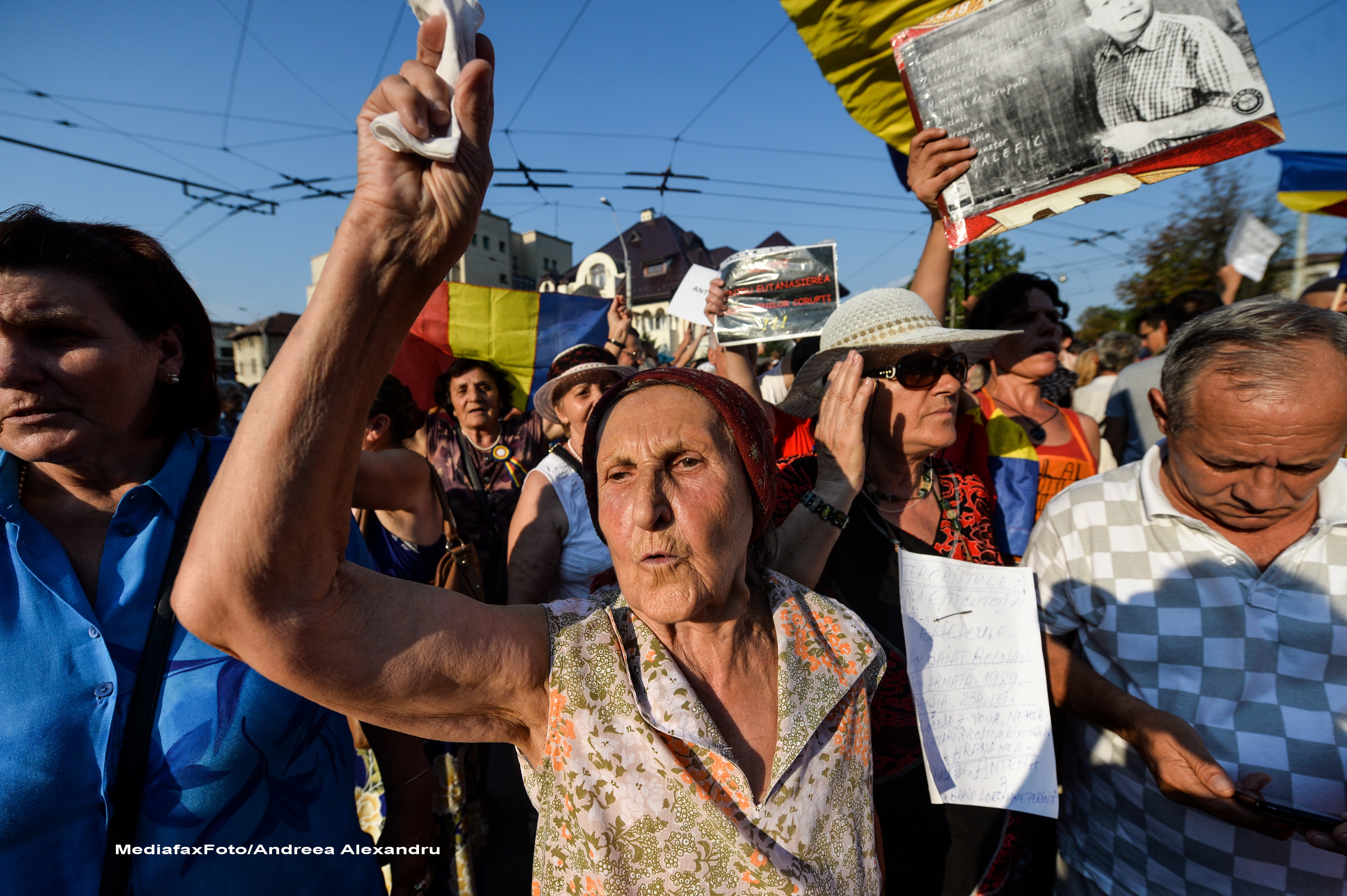 Jandarmeria, despre manifestatia de duminica: O persoana s-a comportat violent, s-au luat masuri pentru sanctionare