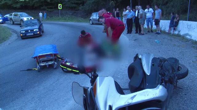 Motociclist ranit intr-un accident, in Bistrita. Soferul care l-a lovit a fugit, insa masina i-a cedat dupa catava kilometri