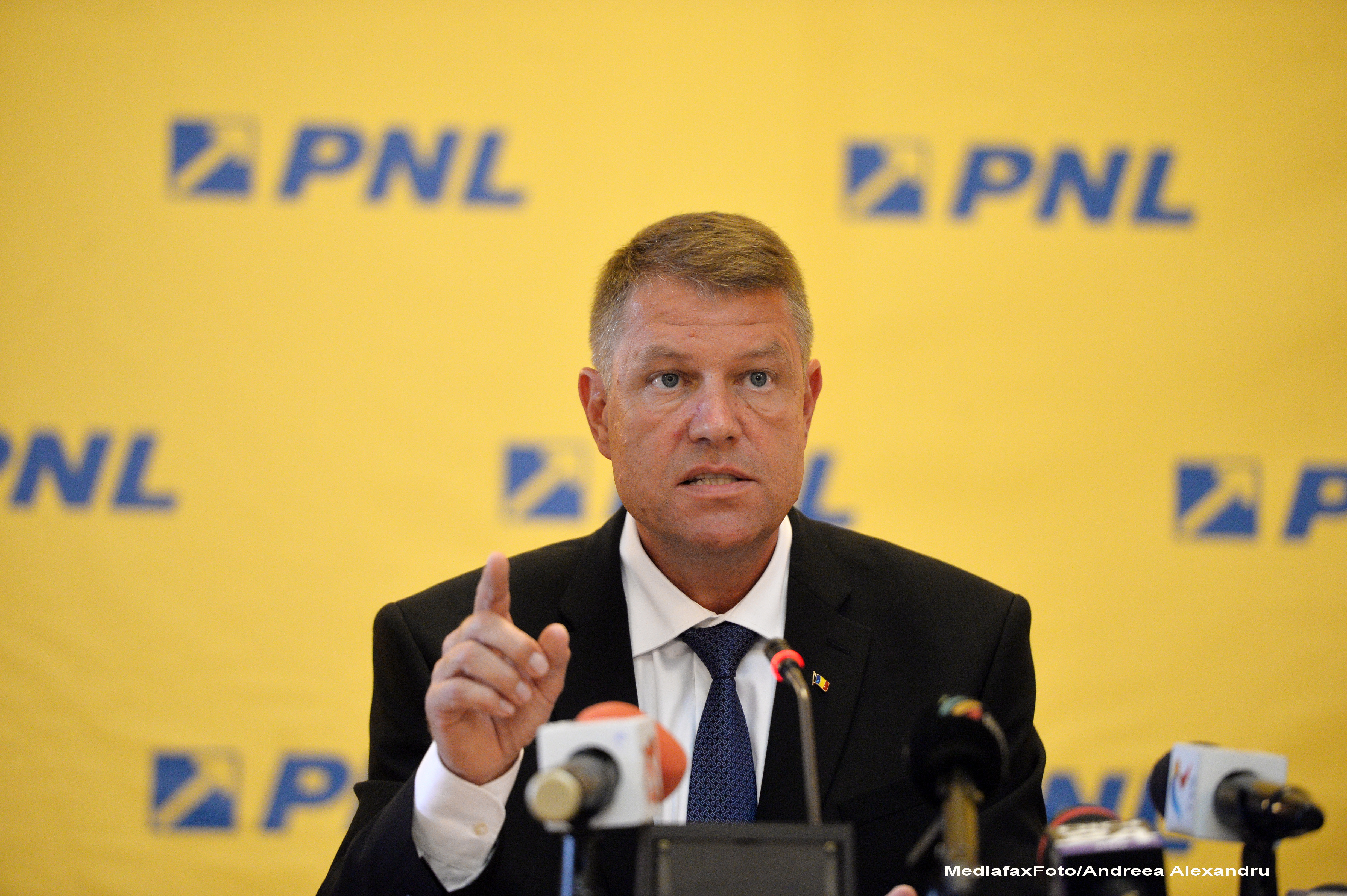 Klaus Iohannis: "Plimbarea" de la Cotroceni, un protest neautorizat; Jandarmeria trebuia sa fie acolo