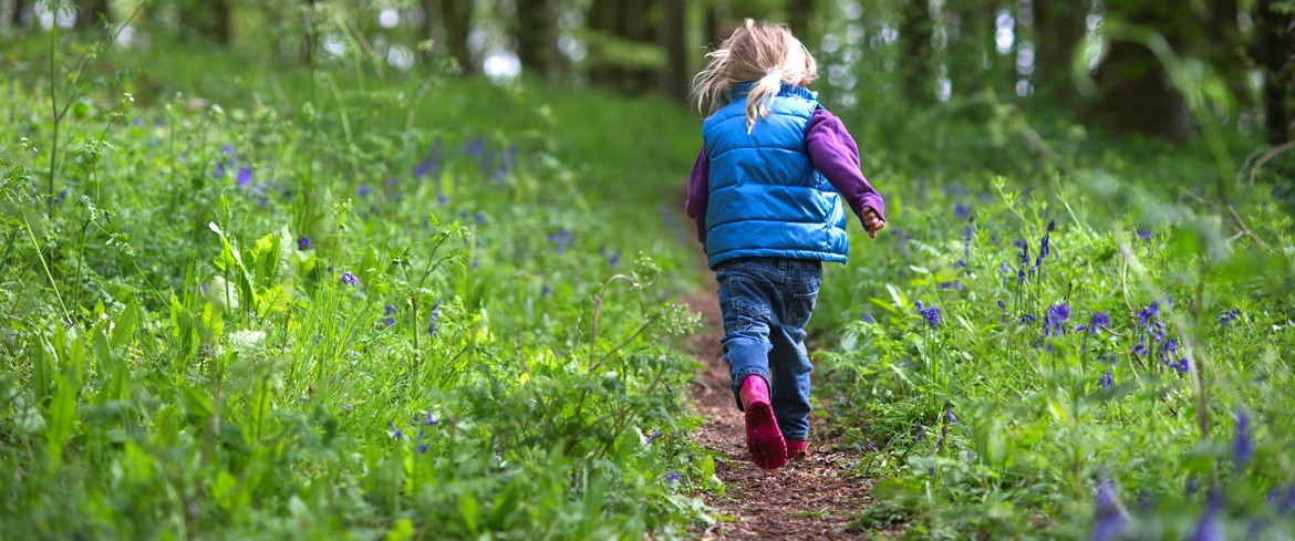 O fetita din China s-a nascut cu 15 degete la picioare. Motivul pentru care operatia a fost amanata 8 ani