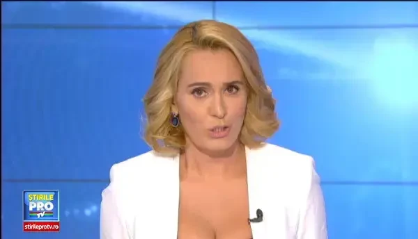 Mii de masini, incolonate pe drumul ce duce de la Bucuresti la munte. Se circula cu 10 kilometri pe ora