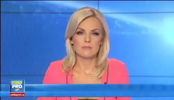 O gravida si copilul ei de doi ani au murit, dupa ce au fost loviti de o masina. In zona in care circulau NU exista trotuare