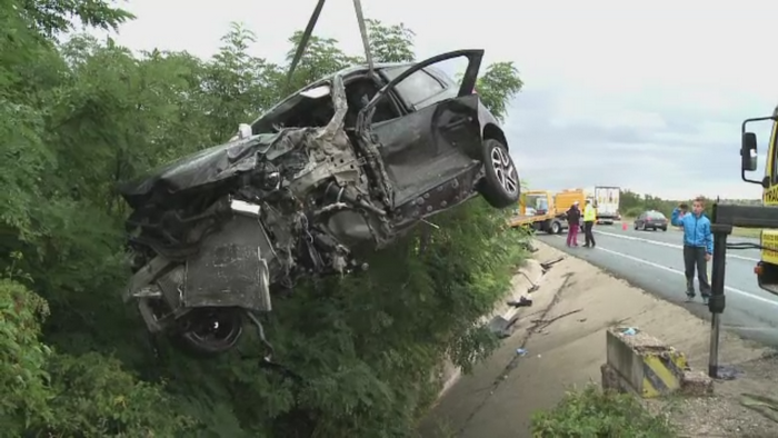 Vacanta terminata cumplit. Doua familii de romani care se intorceau la munca in strainatate, implicate intr-un accident