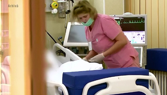 STIRI INTERNE PE SCURT. Romanul suspectat initial de Ebola se simte bine; Furt de 250.000 de euro in Suceava