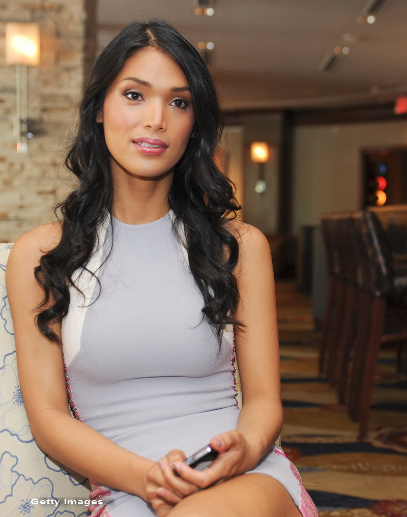 Secretul dezvaluit de acest model de lenjerie intima a lasat lumea muta de uimire. Cum a aratat pana la varsta de 17 ani