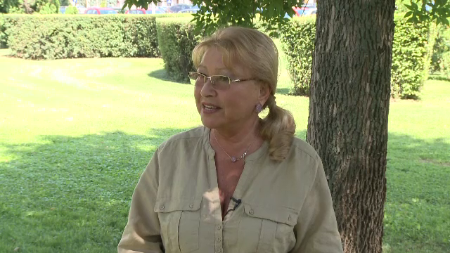 Escrocii se folosesc online de numele Rodicai Popescu Bitanescu. Actrita fara calculator, dar cu conturi false pe Facebook