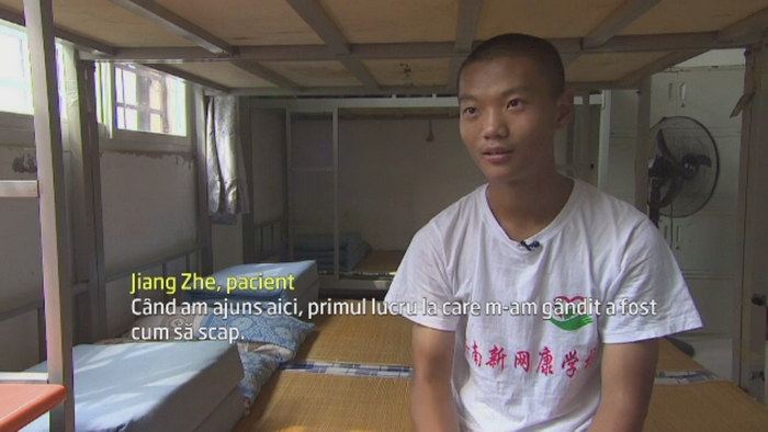 Copiii chinezi dependenti de internet, dusi cu forta in tabere speciale: "Primul lucru la care m-am gandit a fost cum sa fug"