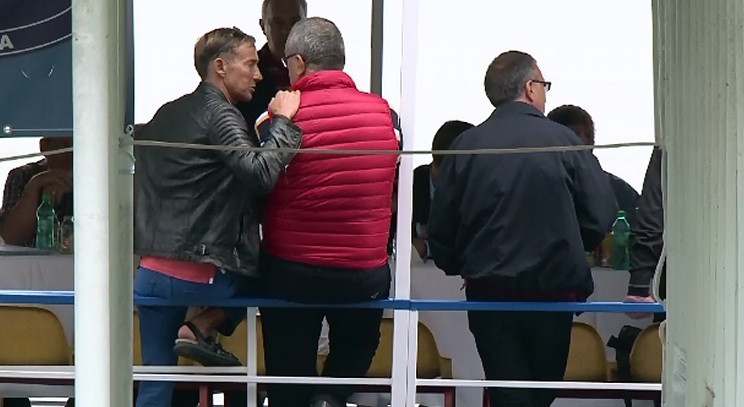 Liderii PSD au pus la cale cucerirea Cotroceniului pe un vapor, pe Dunare. Cadrul in care isi va lansa Ponta candidatura