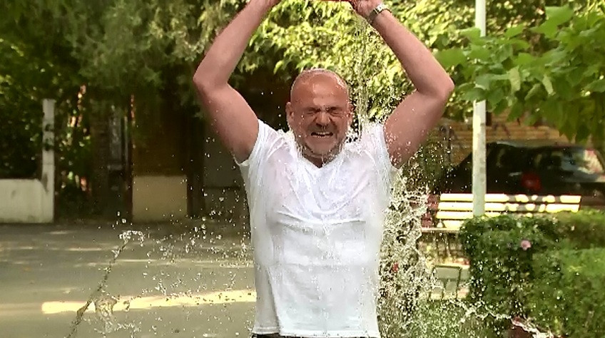 Catalin R. Tanase, Tudor Chirila si Ilie Nastase au acceptat provocarea "Ice Bucket Challenge". Pe cine au provocat