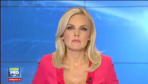 Surorile Gabor, prezente la slujba de comemorare a mamei lor. Si-au facut aparitia la cimitir cu cateva garzi de corp