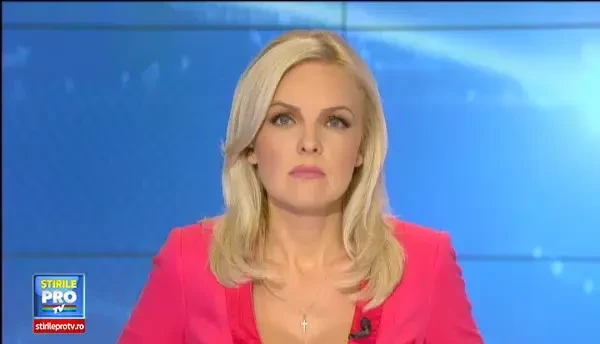 Un TIR care transporta stupi cu albine s-a rasturnat. Echipele de interventie au avut nevoie de costume speciale